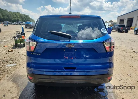 2018 Ford Escape S z USA, uszkodzony, nr VIN 1FMCU0F77JUA22864